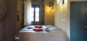 Small room: Photo 1